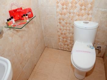 Oyo Gautam Buddha Marg Hotel